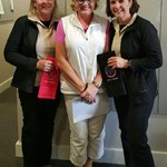 2016 B Grade Foursome Champions Deb Decelis & Dee Bennett receiving Event Winner towels from Merrilyn Middleton